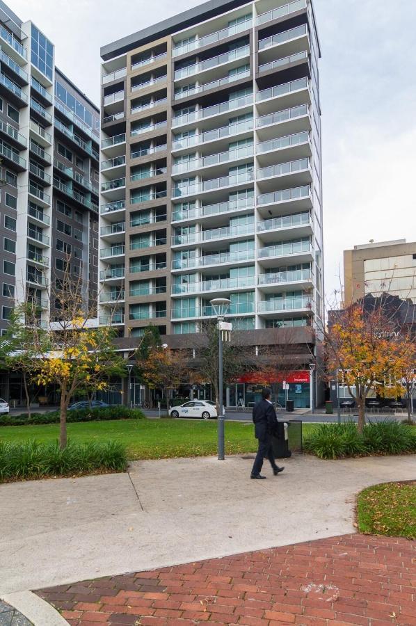 Lux 2Br Apt On Hindmarsh Sq-Pool-Gym-Sauna-Parking Adelaide Exteriör bild